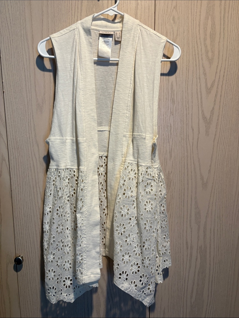 LOGO by Lori Goldstein Cream Eyelet Knit Vest